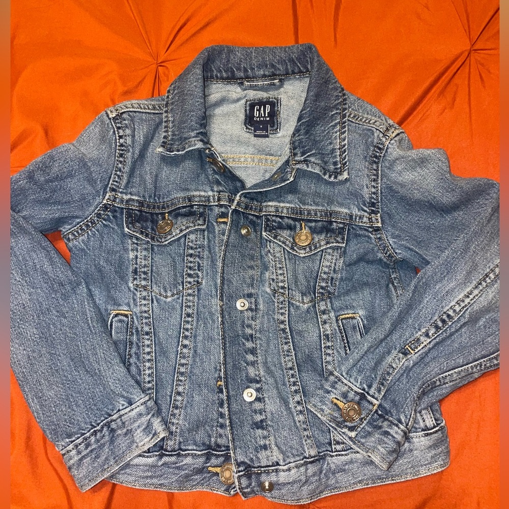 Girls used excellent condition Gap Jean Jacket Size Small